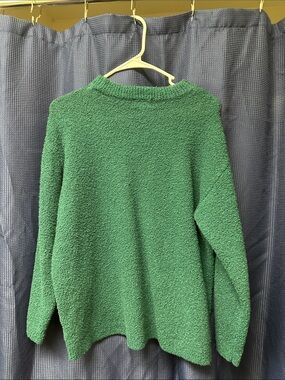 Cozy Green Women's Bouclé Sweater